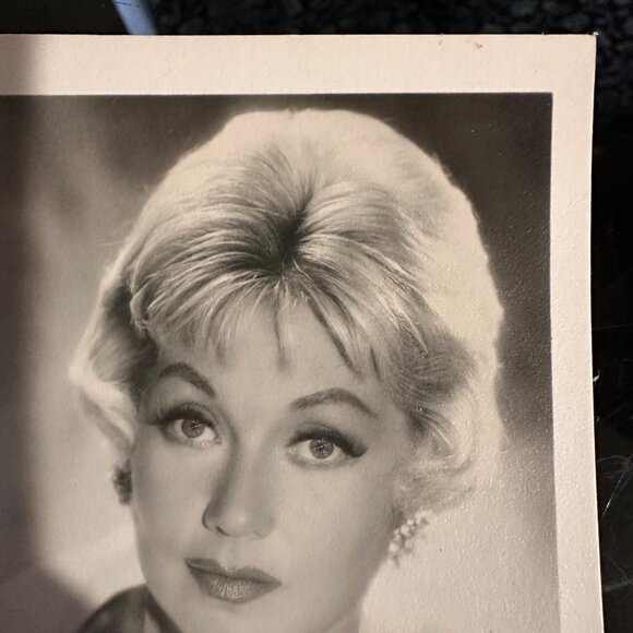 Vintage Ann Sothern Black & White Headshot 5X4 Signed Photo - Picture 9 of 15